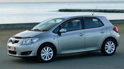 Дефлектор капота Toyota Auris (хэтчбек) 2009 - наст. время.